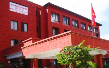स्वास्थ्यकर्मीको पारिश्रमिक बैंकिङ प्रणाली मार्फत् उपलब्ध गराउन स्वास्थ्य मन्त्रालयको निर्देशन